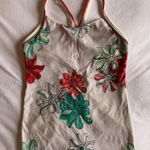 Lululemon Ujjayi Y Tank Size 6